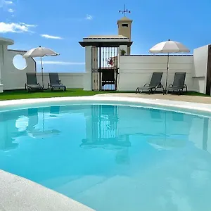 https://las-chimeneas.tenerifehoteles.net